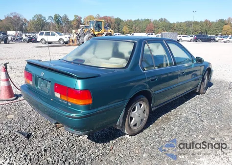 1993 Honda Accord Ex z USA, uszkodzony, nr VIN 1HGCB7677PA065888